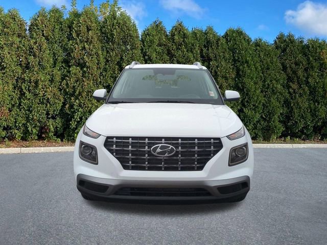 Certified 2025 Hyundai Venue SEL image 2