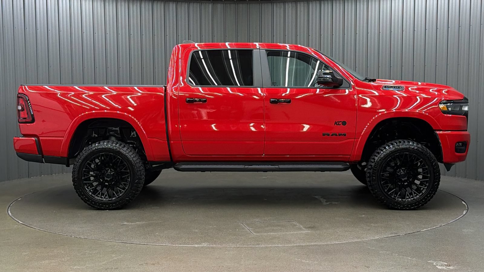 Used 2025 RAM 1500 Big Horn AWD/4WD image 6