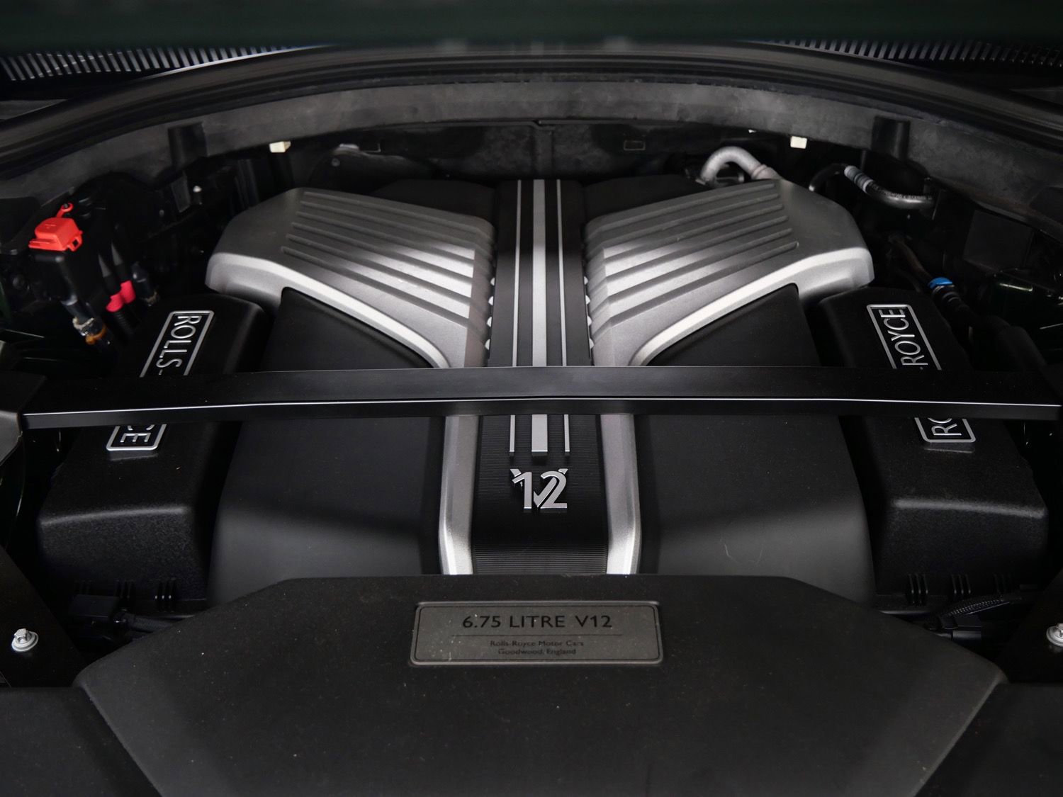 Certified 2023 Rolls-Royce Cullinan w/ Cullinan Package image 34