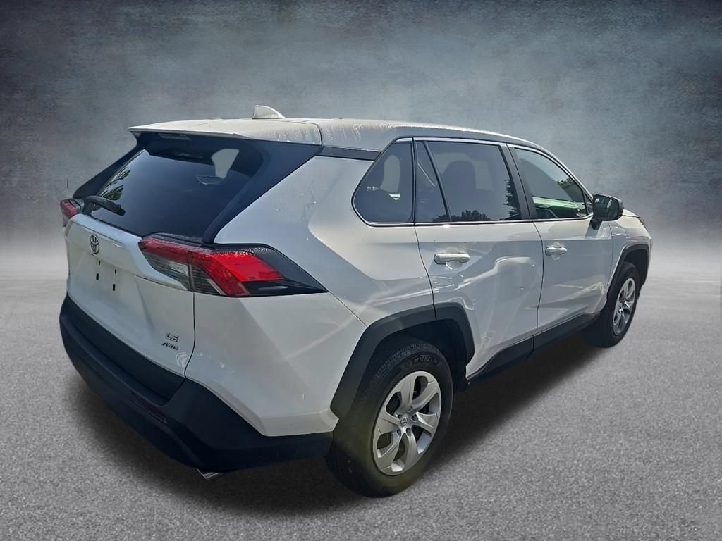 Used 2025 Toyota RAV4 LE AWD/4WD image 7