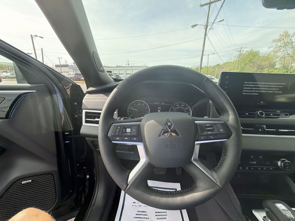 New 2026 Mitsubishi Outlander LE AWD/4WD image 14