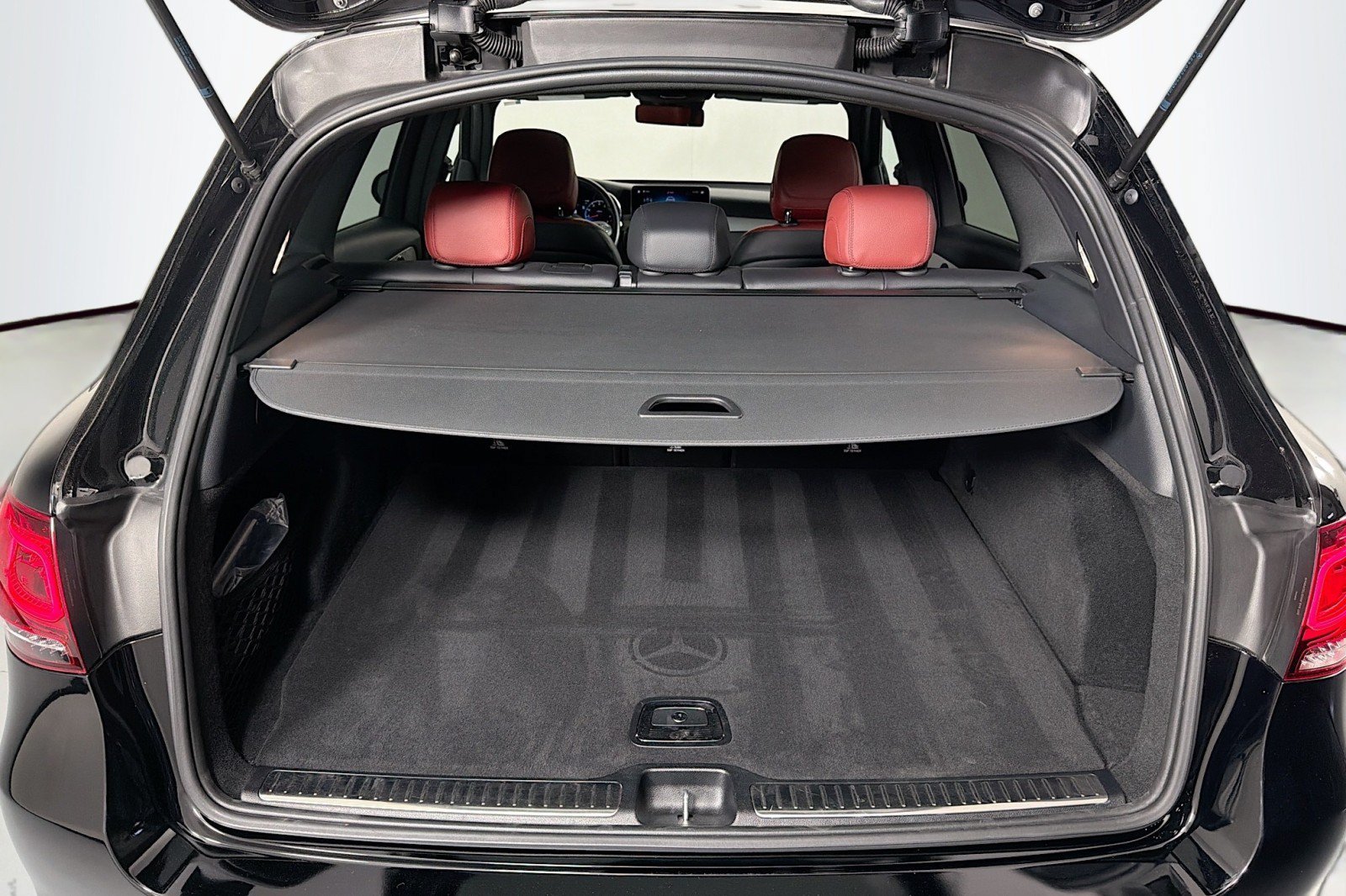 Used 2022 Mercedes-Benz GLC 300 image 23