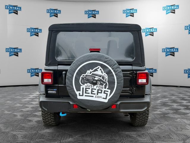 Certified 2023 Jeep Wrangler Unlimited w/ Cold Weather Group AWD/4WD image 5