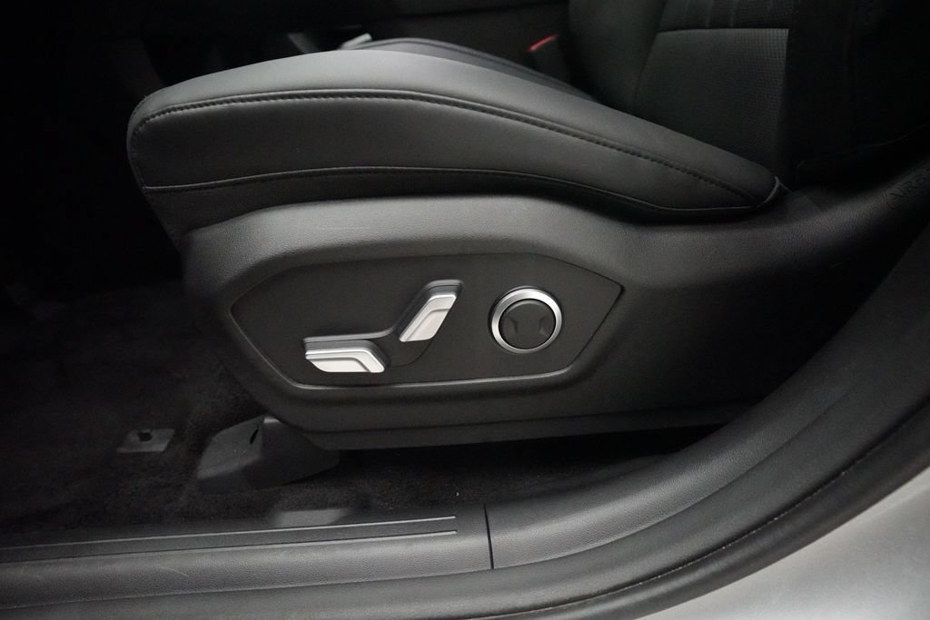 Used 2026 Hyundai Santa Fe SEL AWD/4WD image 30