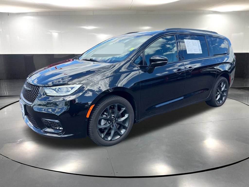 Used 2021 Chrysler Pacifica Touring-L w/ Premium & Safety Sphere Group AWD/4WD image 12