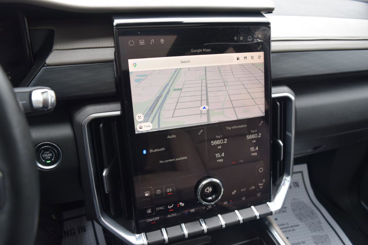 Used 2025 GMC Acadia Elevation w/ Elevation Premium Package image 33