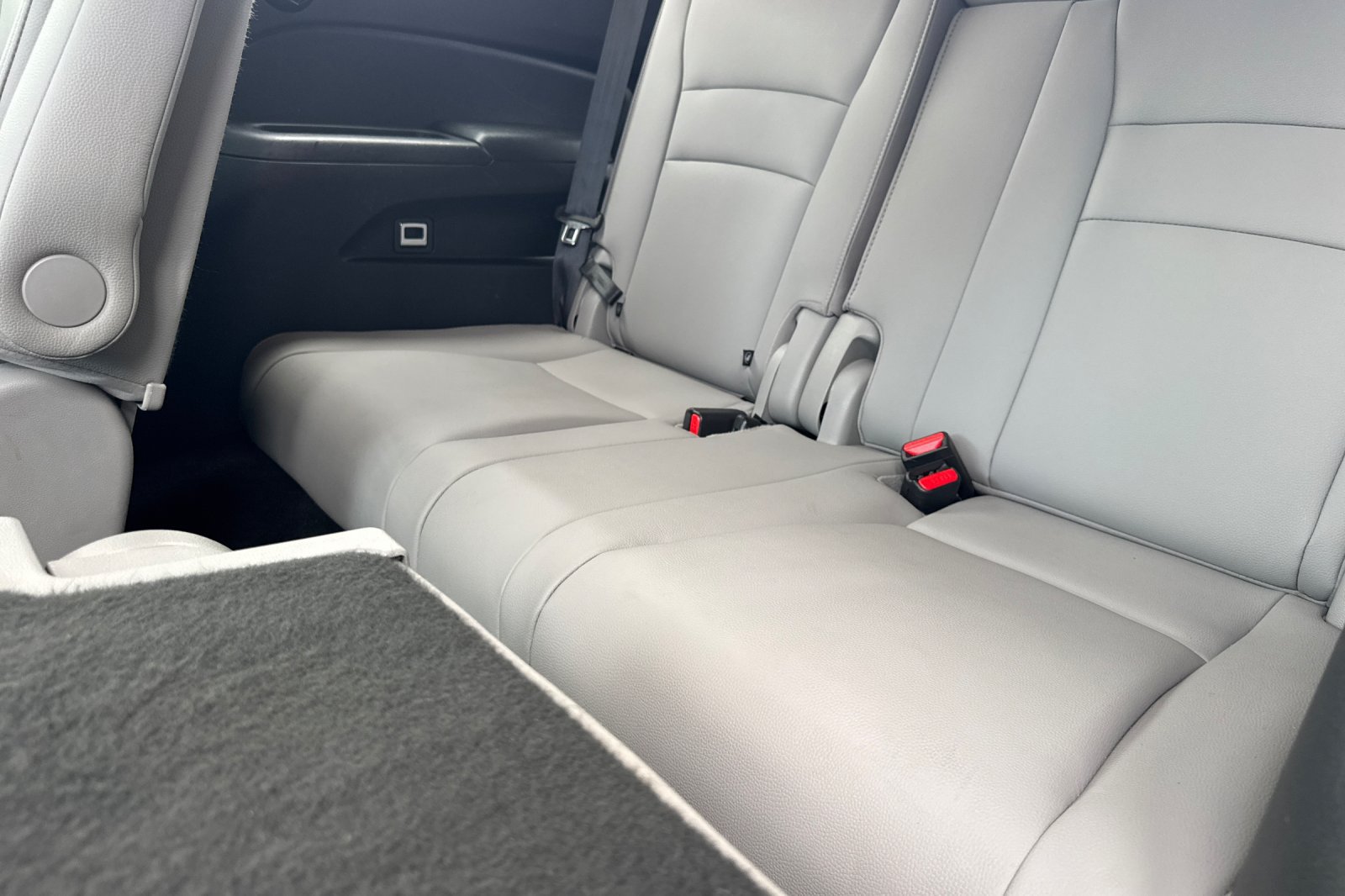 Used 2020 Honda Pilot Touring image 13