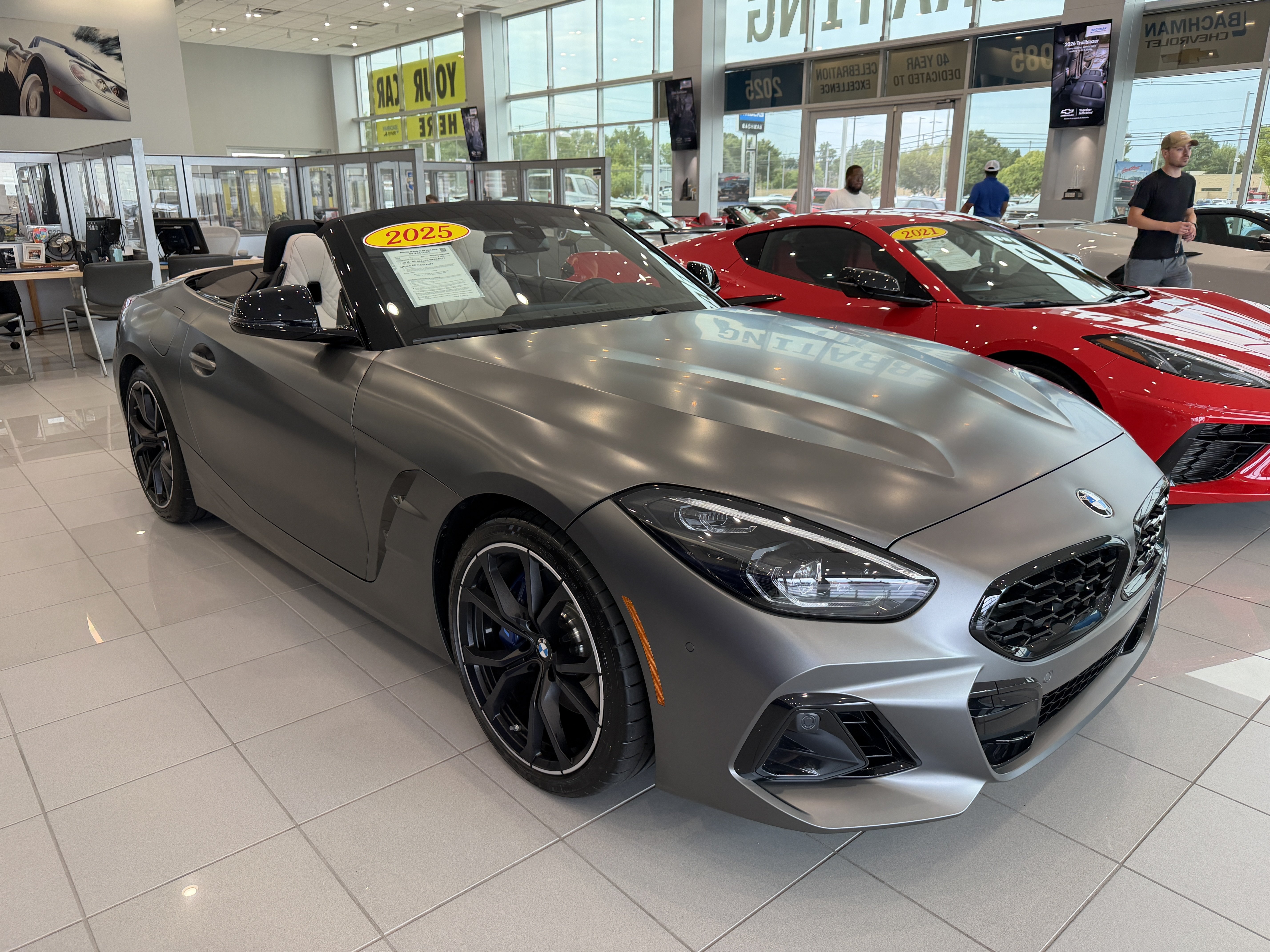 Used 2025 BMW Z4 M40i RWD image 2