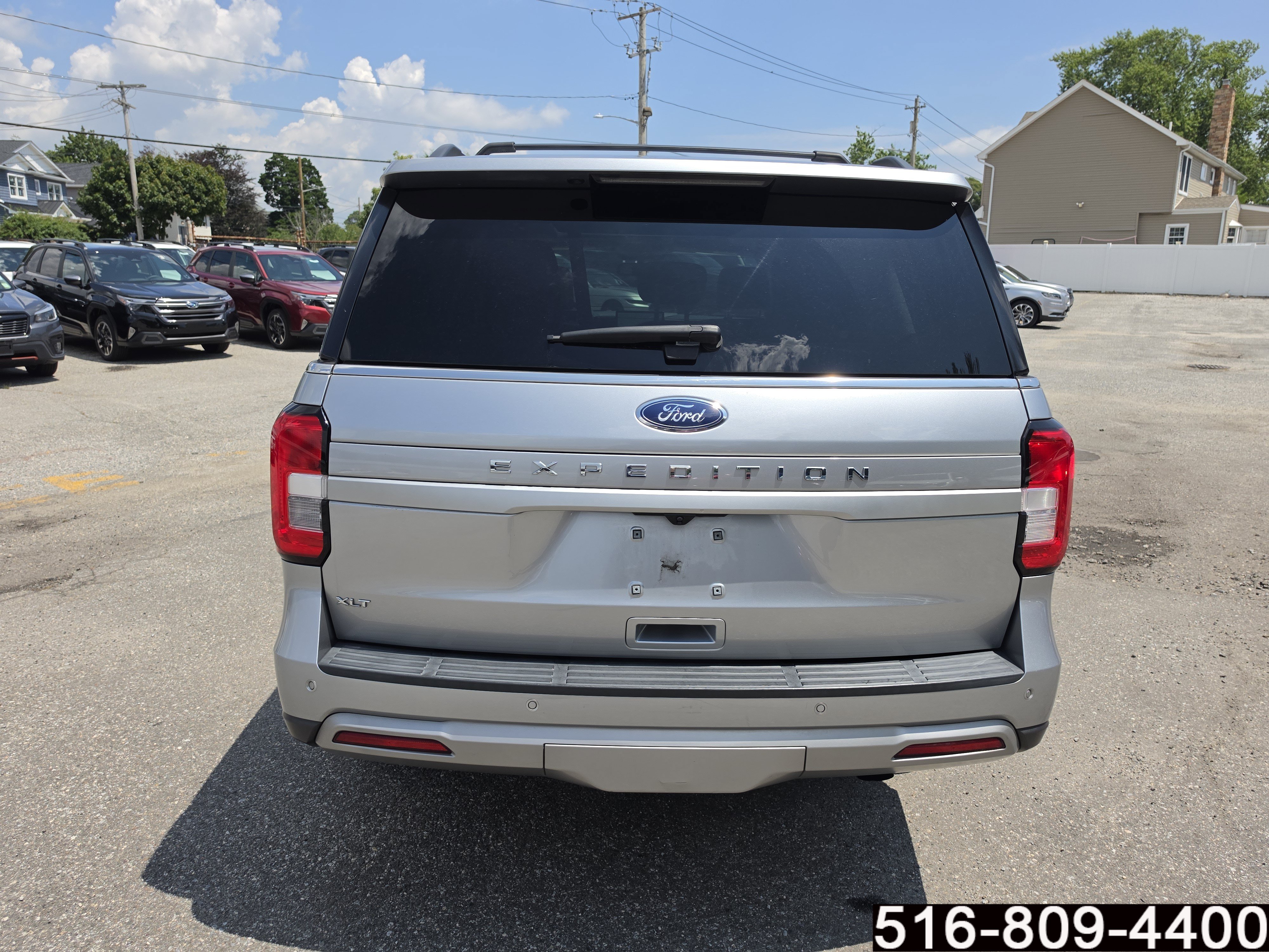 Used 2023 Ford Expedition XLT AWD/4WD image 6