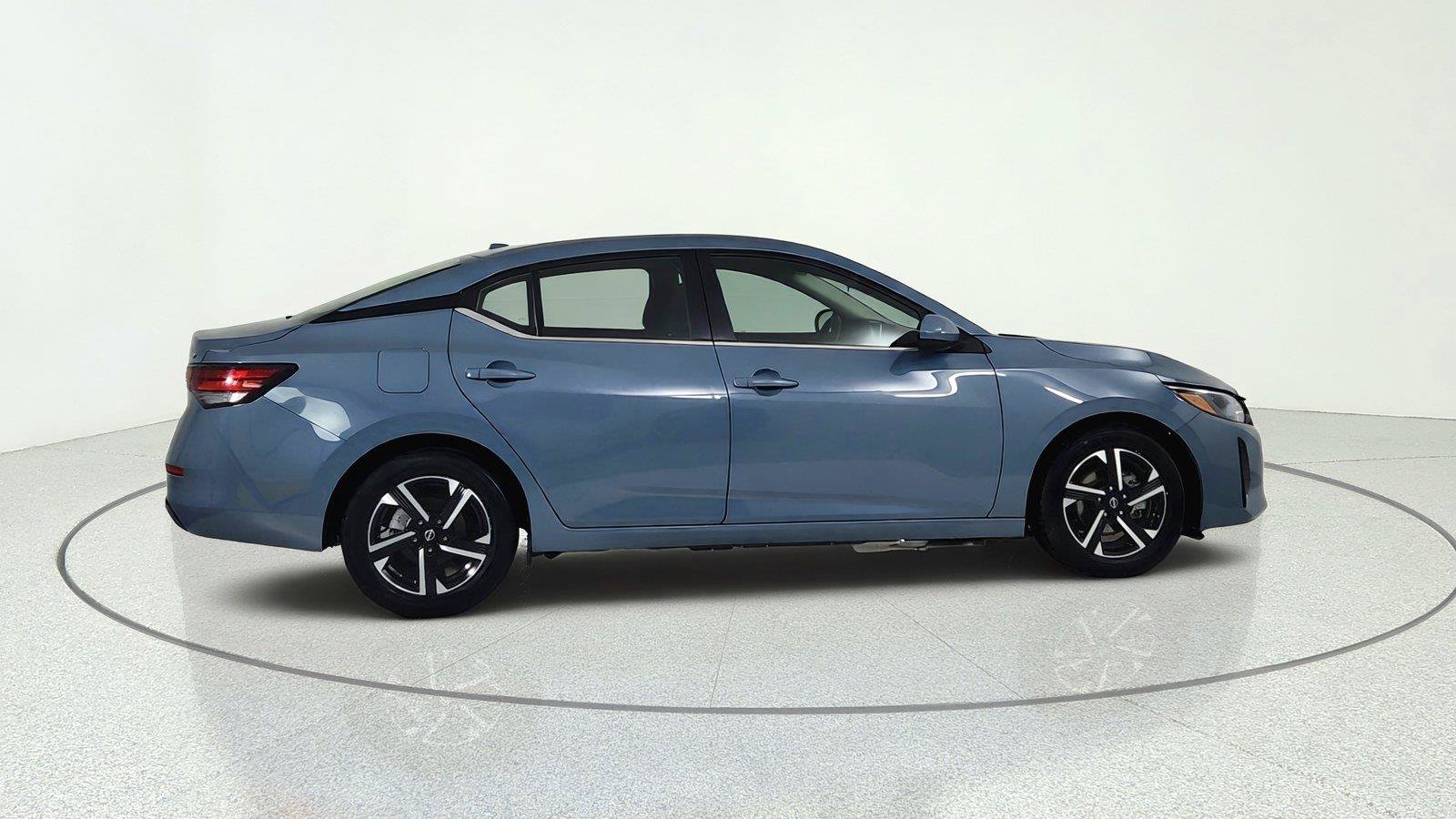 Used 2024 Nissan Sentra SV FWD image 7