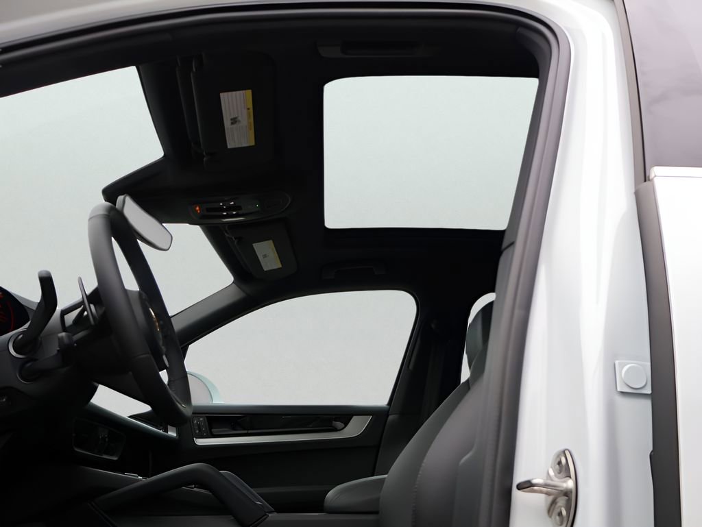 New 2026 Porsche Cayenne AWD/4WD image 37