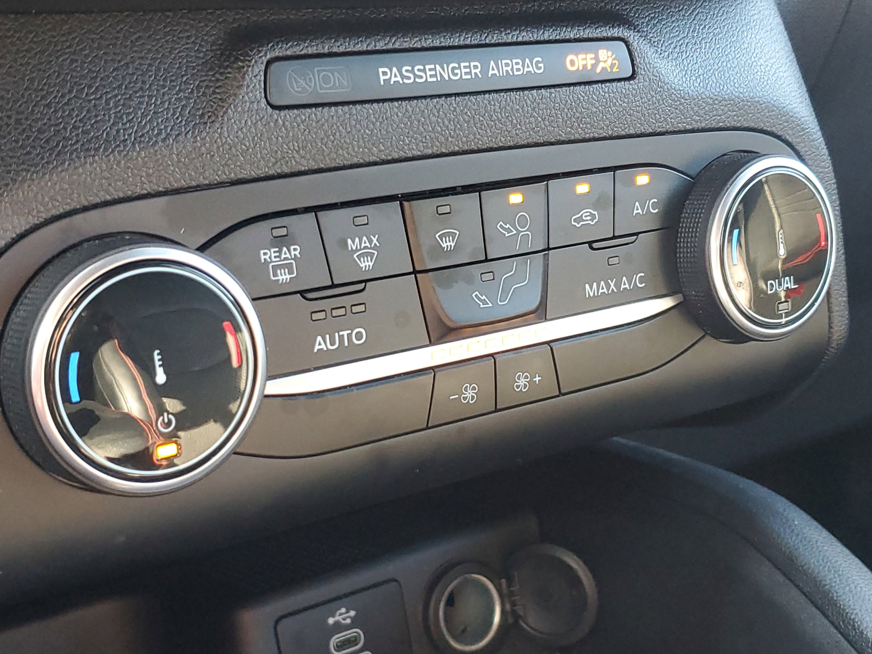 Used 2025 Ford Escape ST-Line FWD image 25