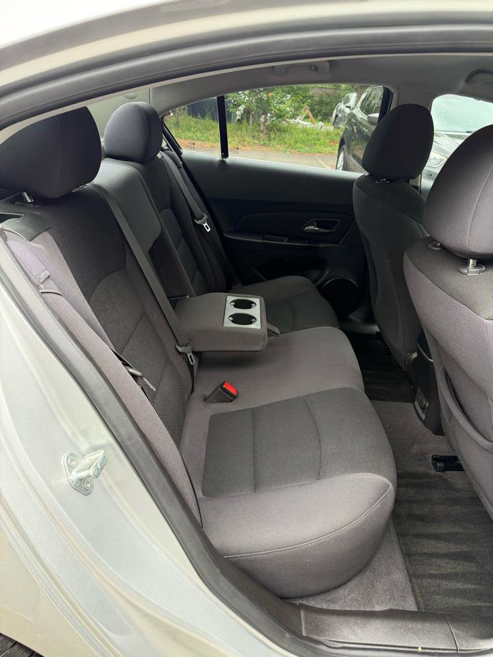 Used 2013 Chevrolet Cruze LT FWD image 13