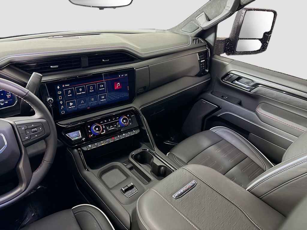 Used 2025 GMC Sierra 2500 AT4X image 28