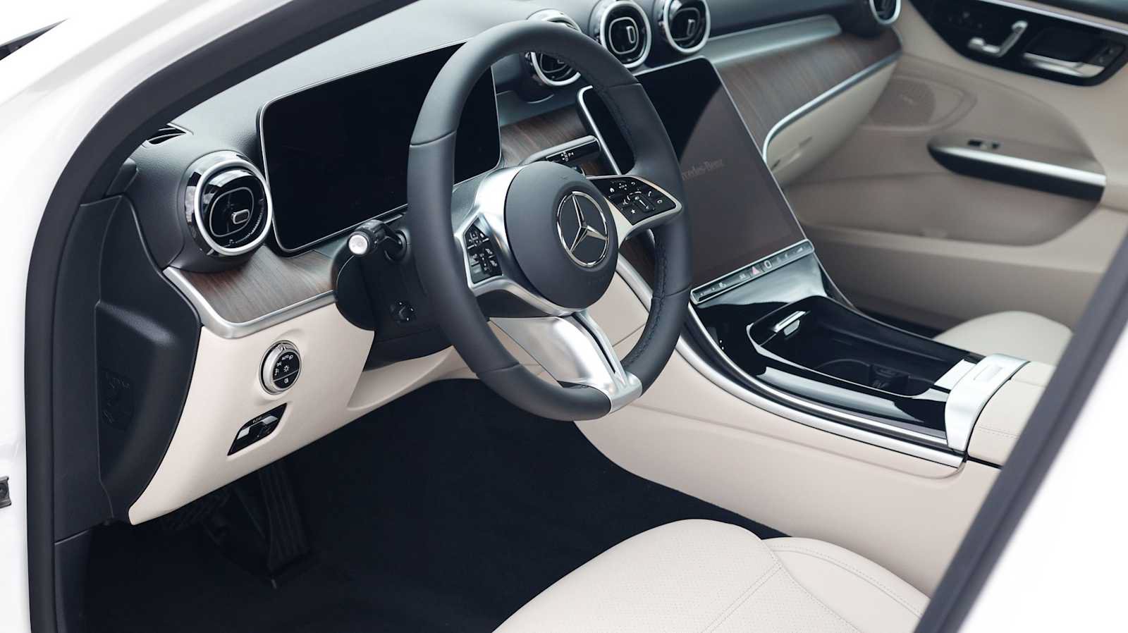 Used 2026 Mercedes-Benz C 300 4MATIC Sedan image 22