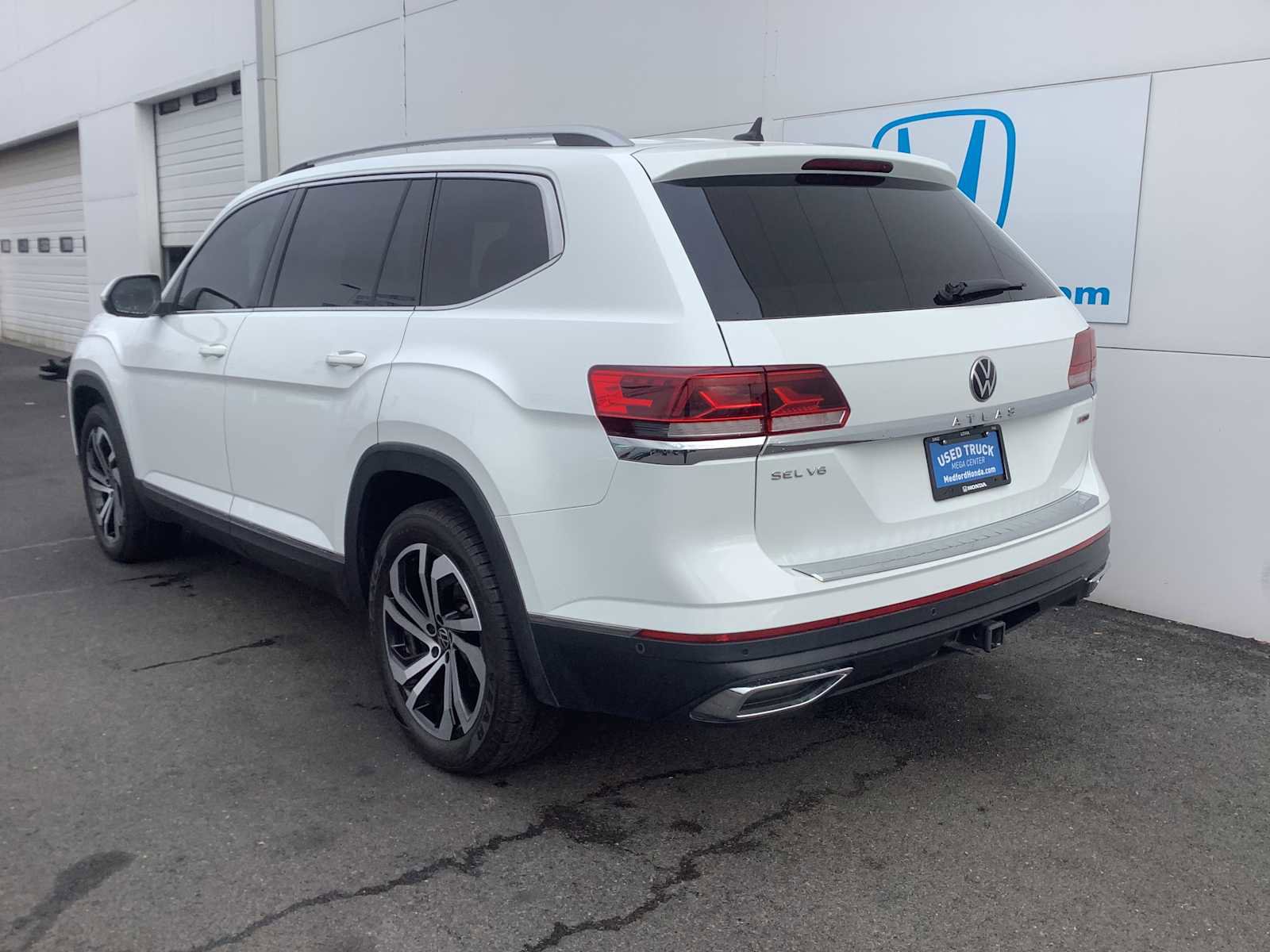 Used 2021 Volkswagen Atlas SEL Premium image 4