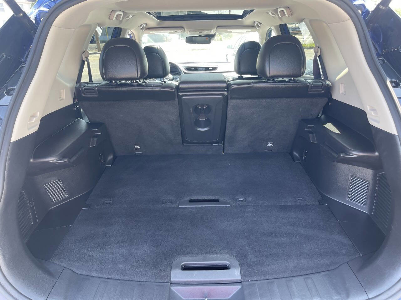 Used 2017 Nissan Rogue SL w/ SL Premium Package image 7