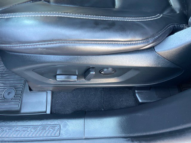 Used 2021 Ford Explorer XLT w/ Equipment Group 202A RWD image 21