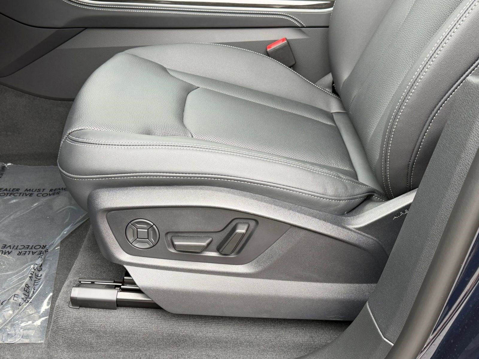 New 2026 Audi Q8 Premium Plus image 14