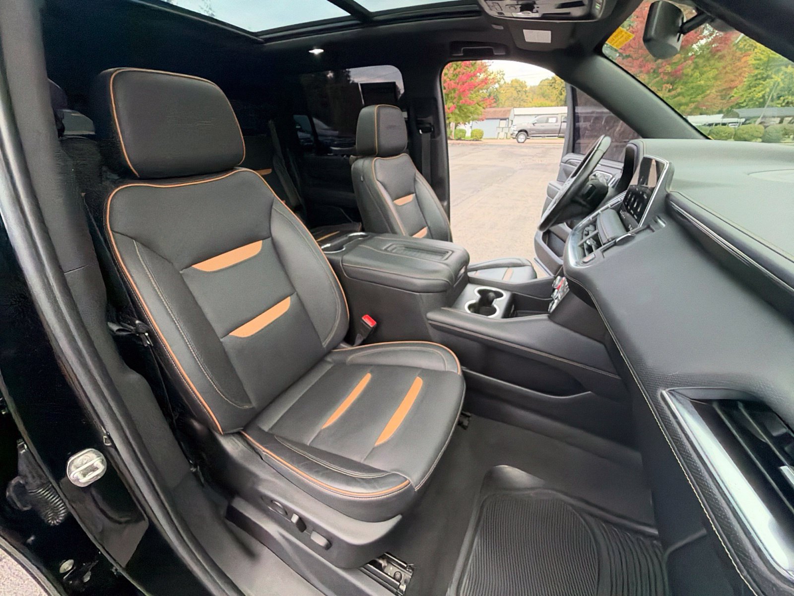 Used 2021 GMC Yukon XL AT4 w/ Rear Media and Nav Package AWD/4WD image 30