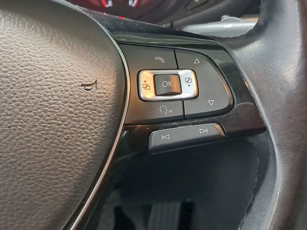 Used 2020 Volkswagen Passat 2.0T SE image 27