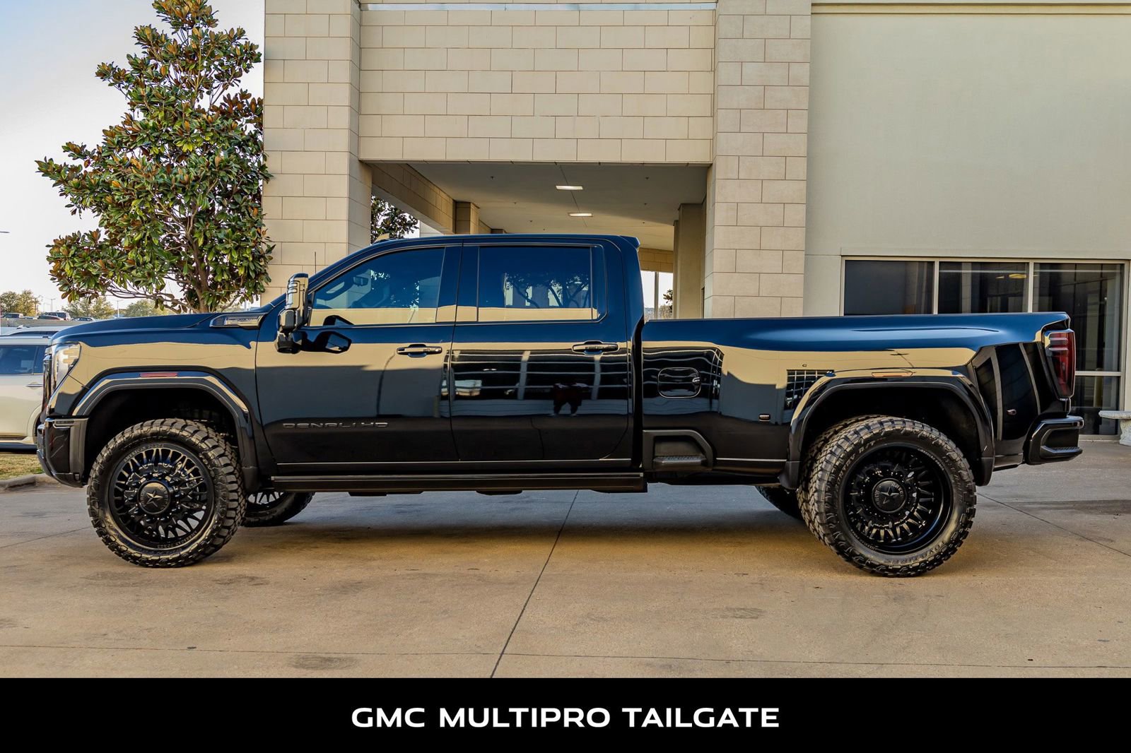 Used 2026 GMC Sierra 3500 Denali Ultimate AWD/4WD image 6