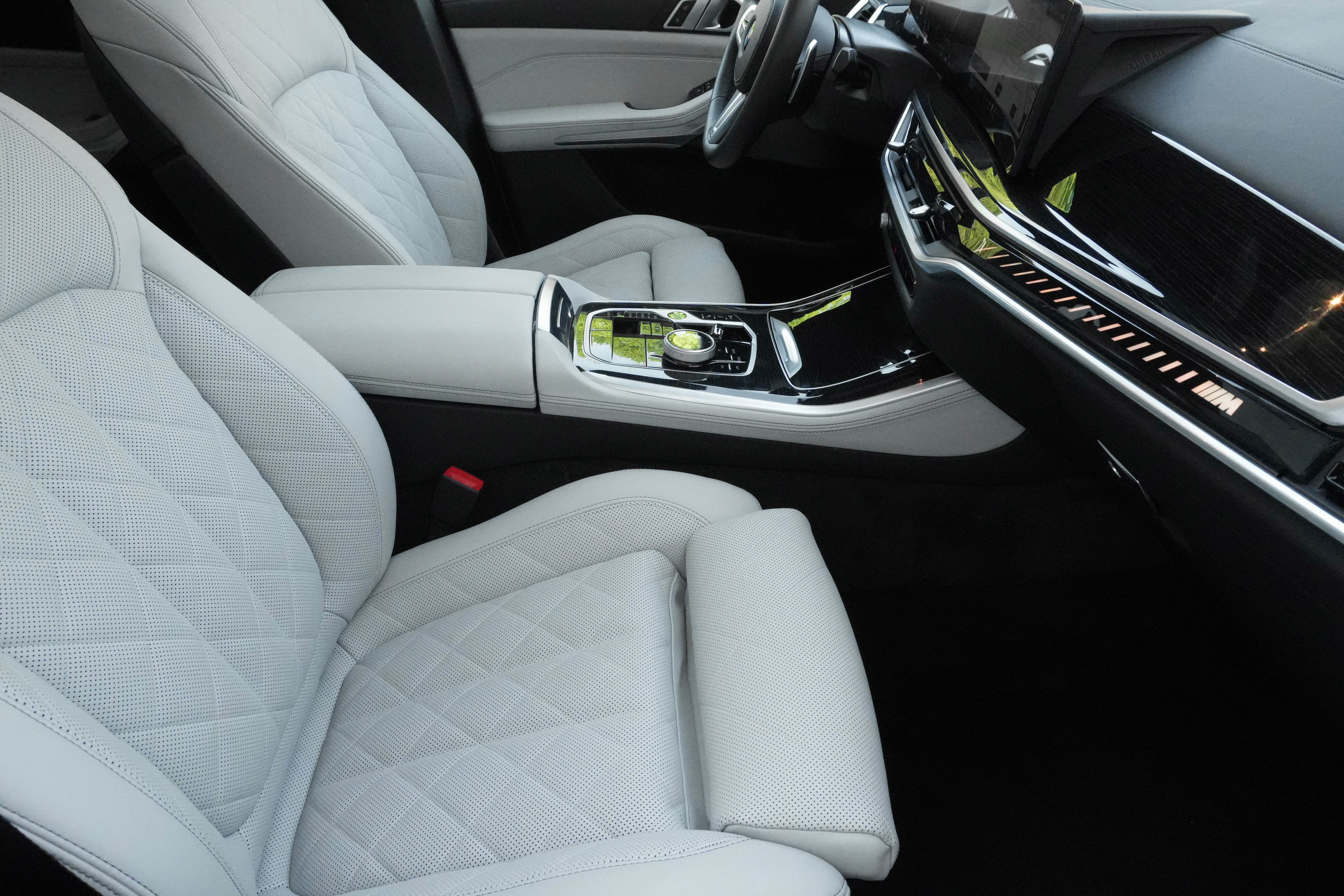 Certified 2026 BMW X5 M60i AWD/4WD image 13