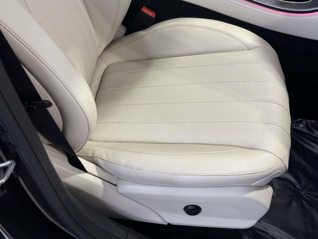Used 2021 Mercedes-Benz E 350 4MATIC Sedan image 12