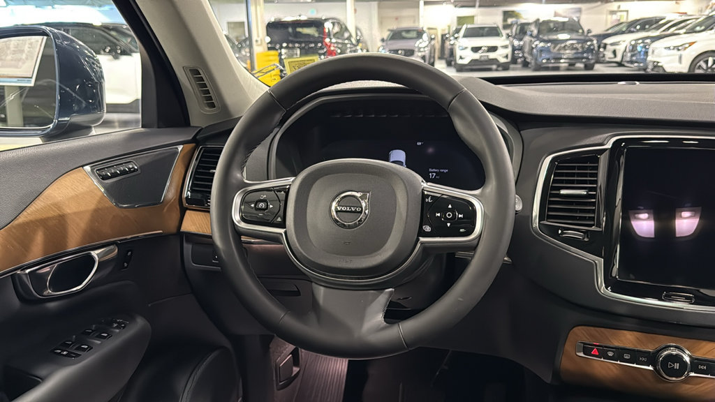 Certified 2025 Volvo XC90 T8 Plus w/ Protection Package Premier AWD/4WD image 23