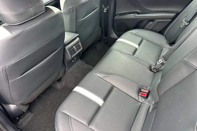 Used 2025 Toyota Camry SE FWD image 14