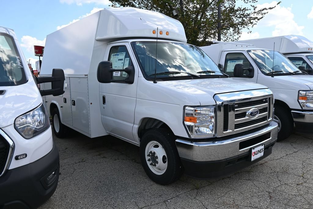 New 2025 Ford E-350 and Econoline 350 Super Duty w/ Power Equipment Group RWD image 2