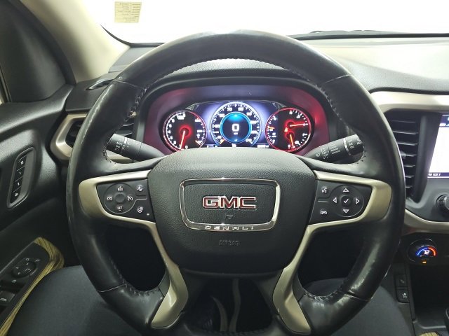 Used 2018 GMC Acadia Denali image 13