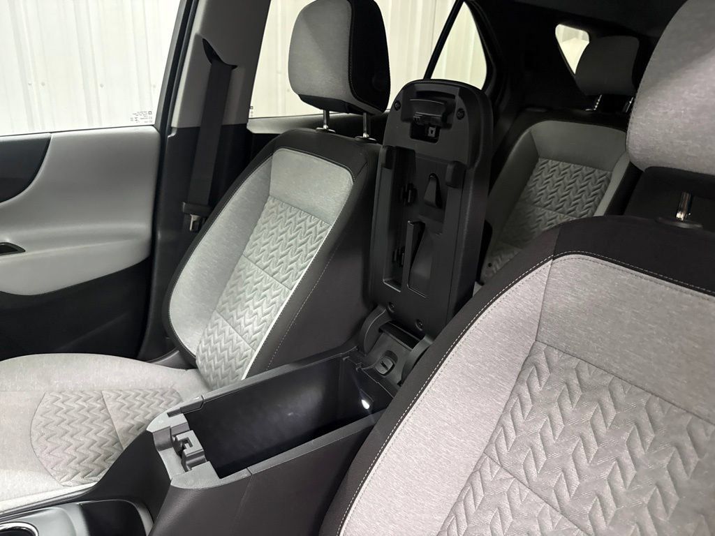 Used 2023 Chevrolet Equinox LT FWD image 36