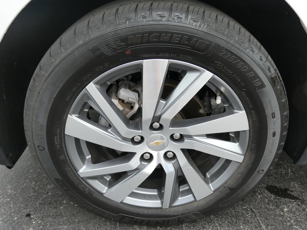Certified 2024 Chevrolet Equinox Premier AWD/4WD image 11