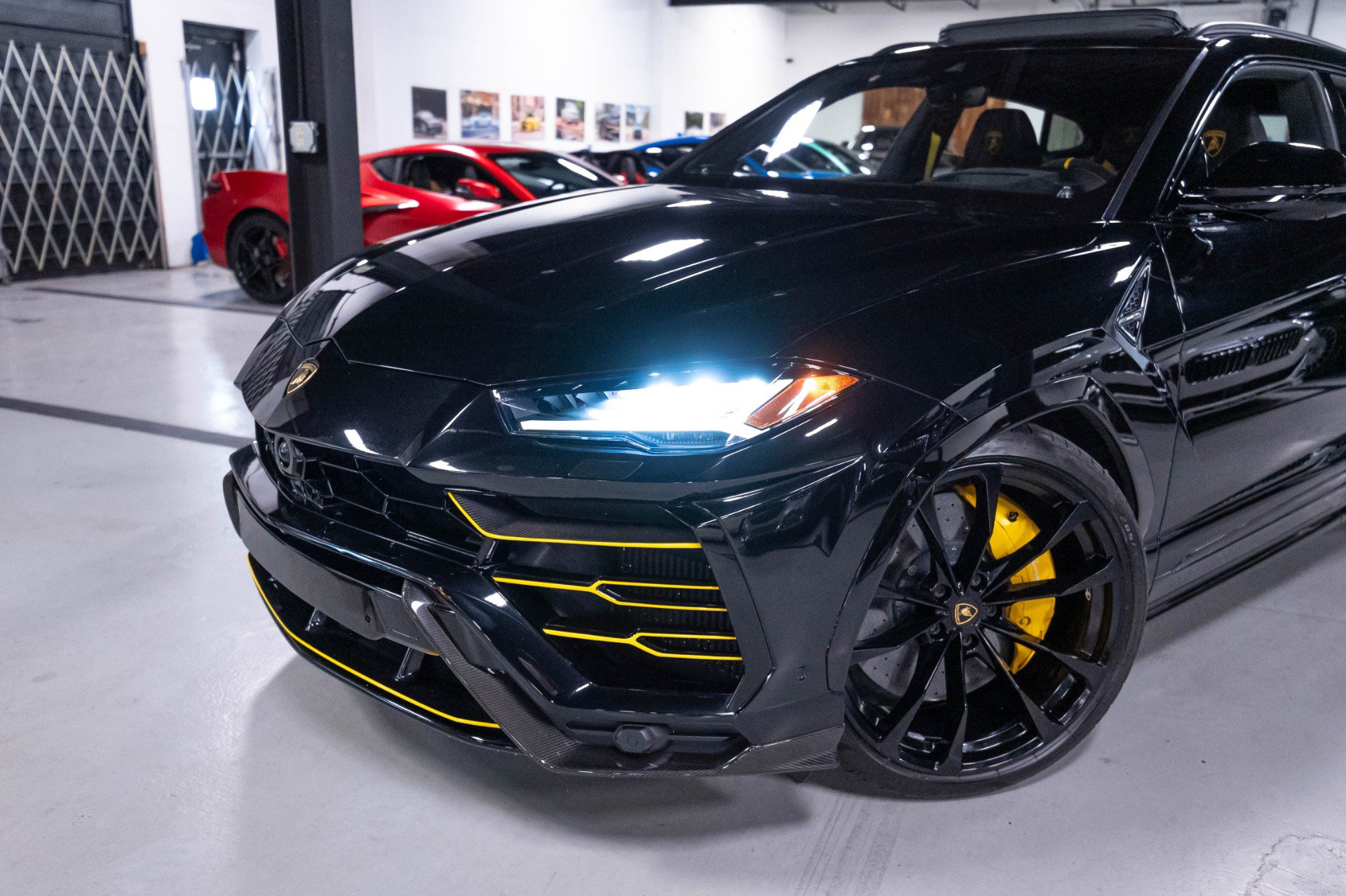 Used 2019 Lamborghini Urus AWD/4WD image 81