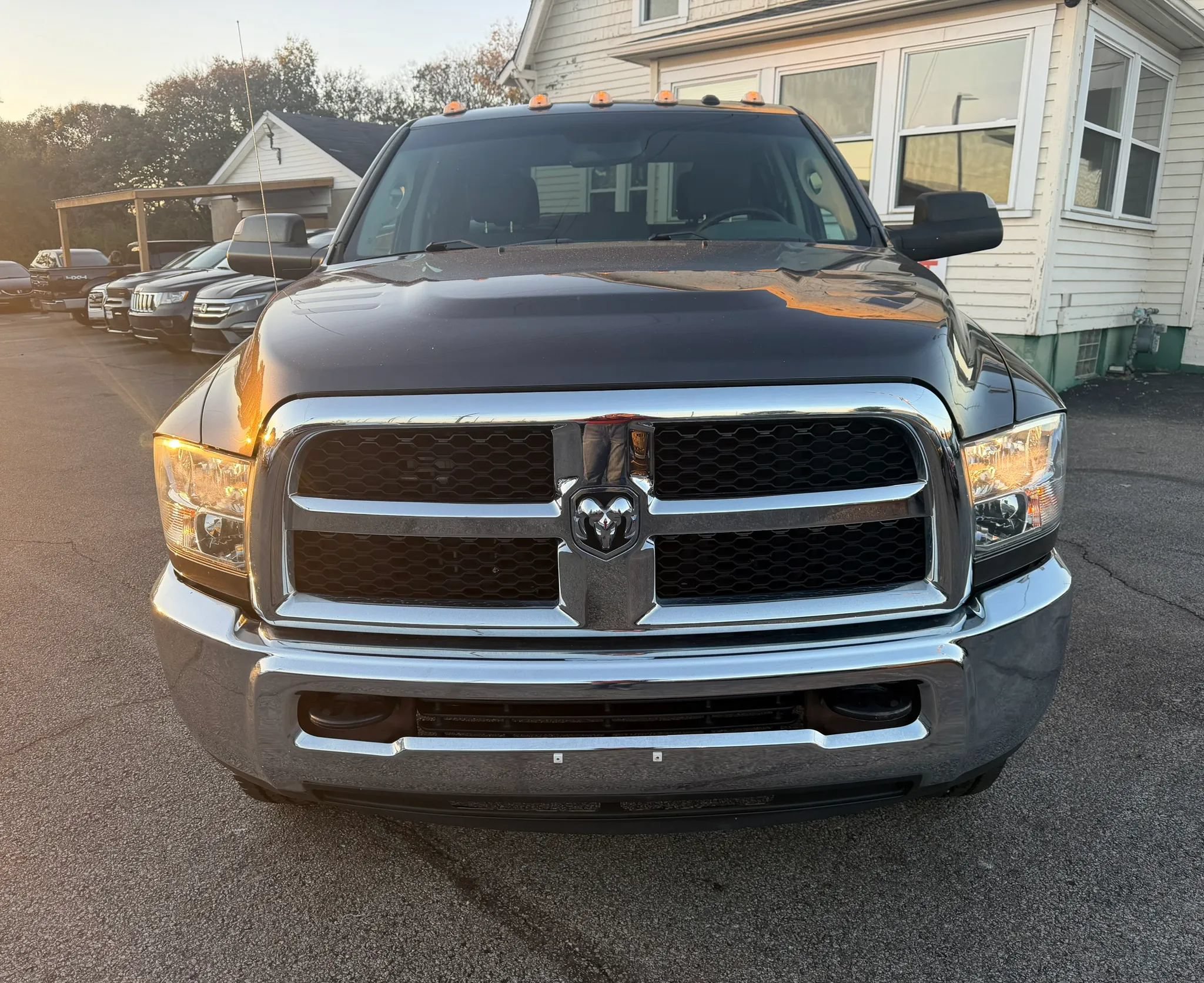 Used 2016 RAM 2500 Tradesman w/ Chrome Appearance Group AWD/4WD image 4