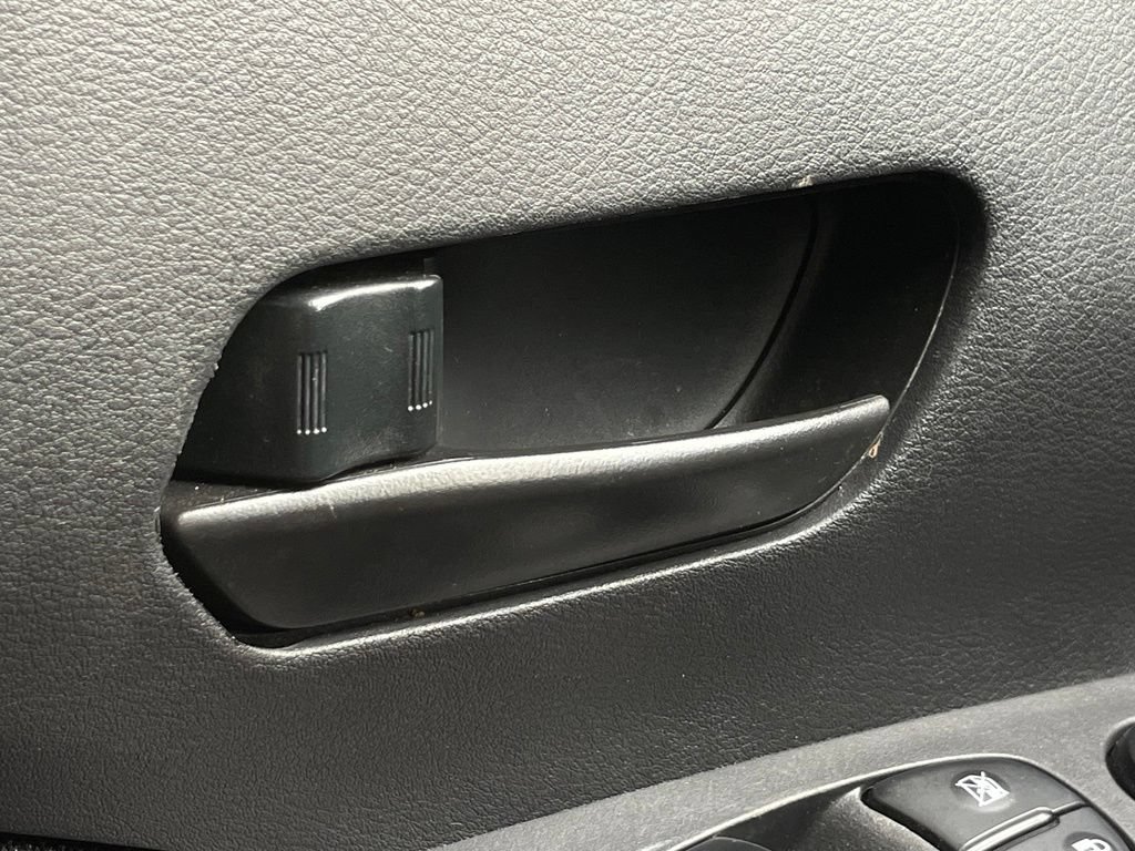 Used 2024 Nissan Kicks S FWD image 13