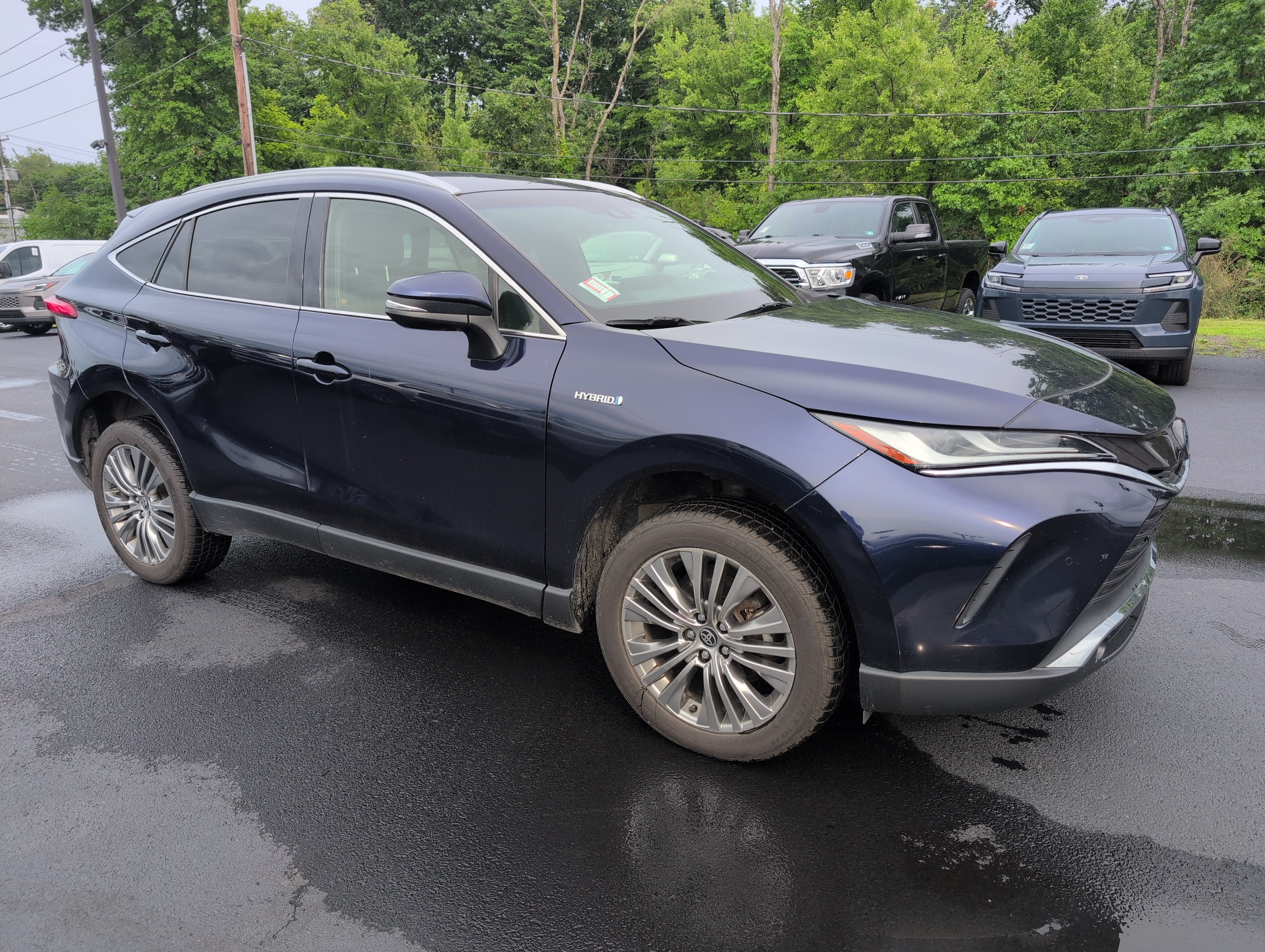 Used 2021 Toyota Venza XLE w/ Softex Package AWD/4WD image 1