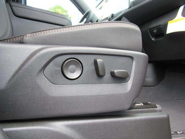 New 2025 Chevrolet Tahoe High Country image 12