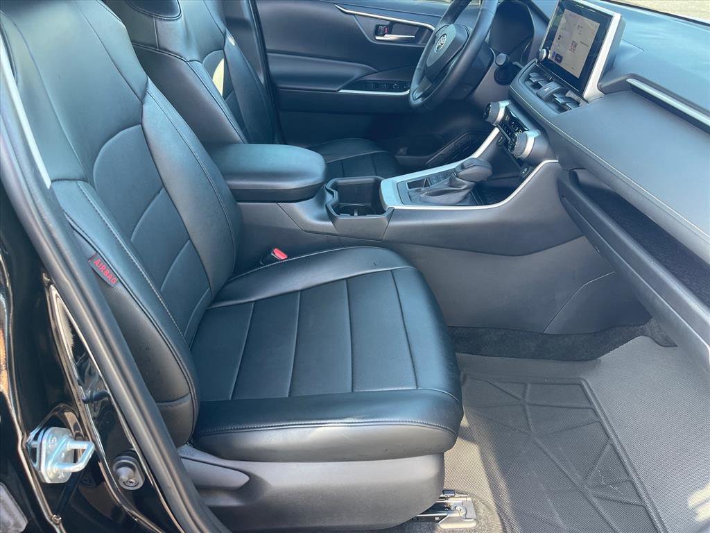 Used 2024 Toyota RAV4 XLE image 19