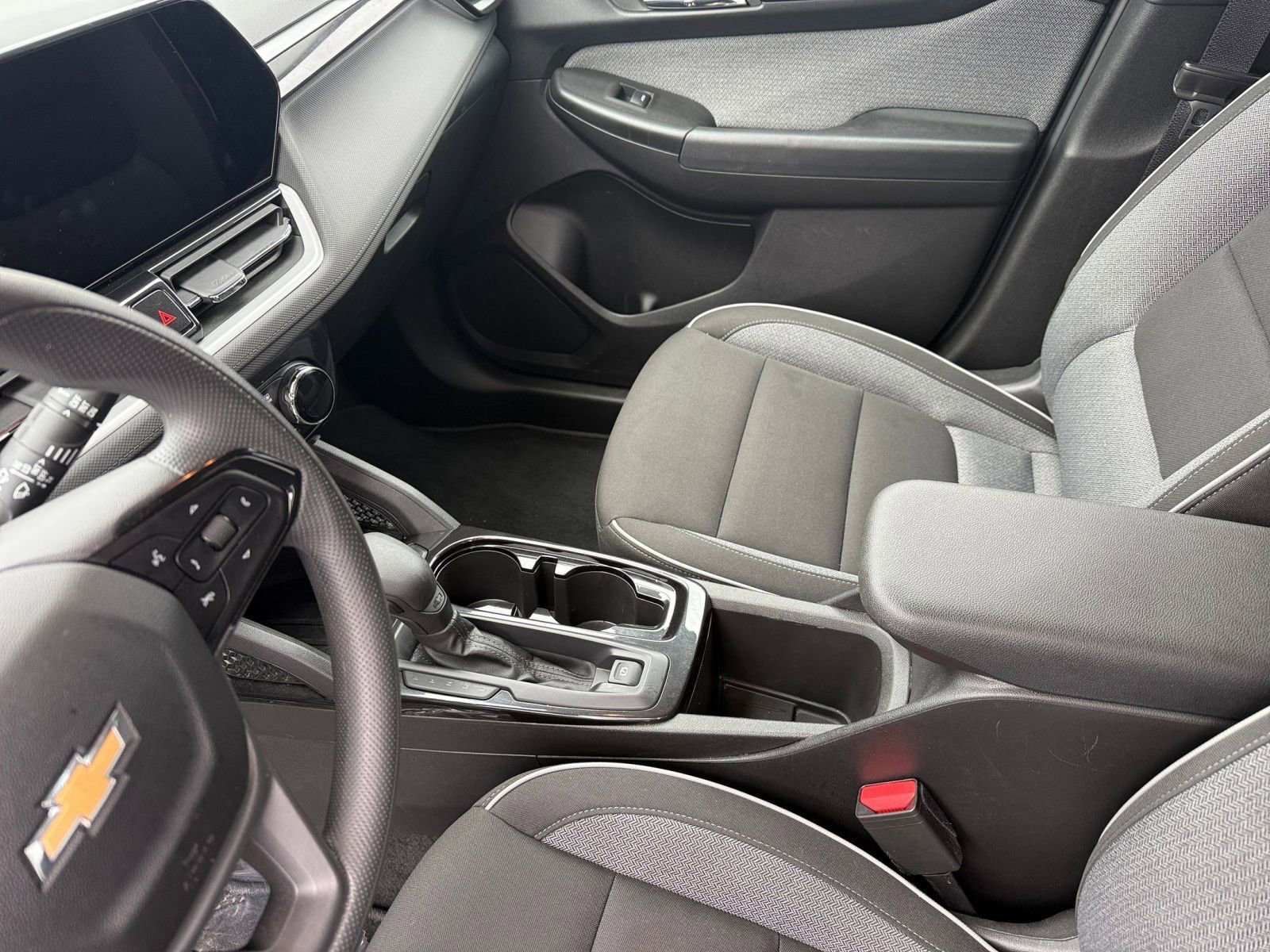 Used 2025 Chevrolet TrailBlazer LT w/ Driver Confidence Package image 42