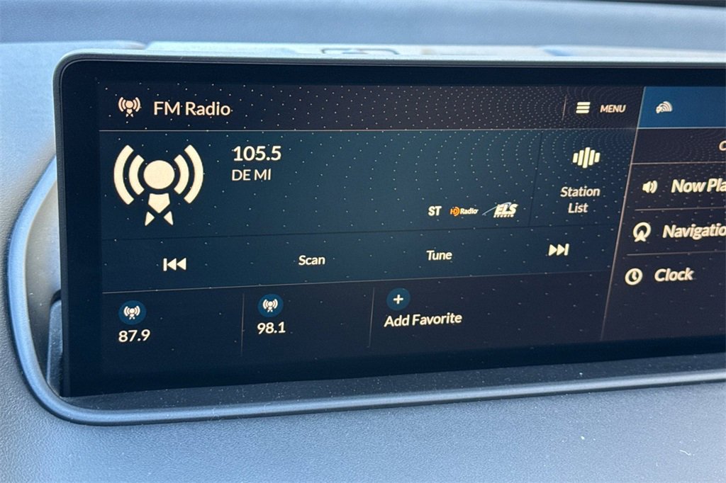 Certified 2023 Acura MDX FWD w/ Technology Package image 25