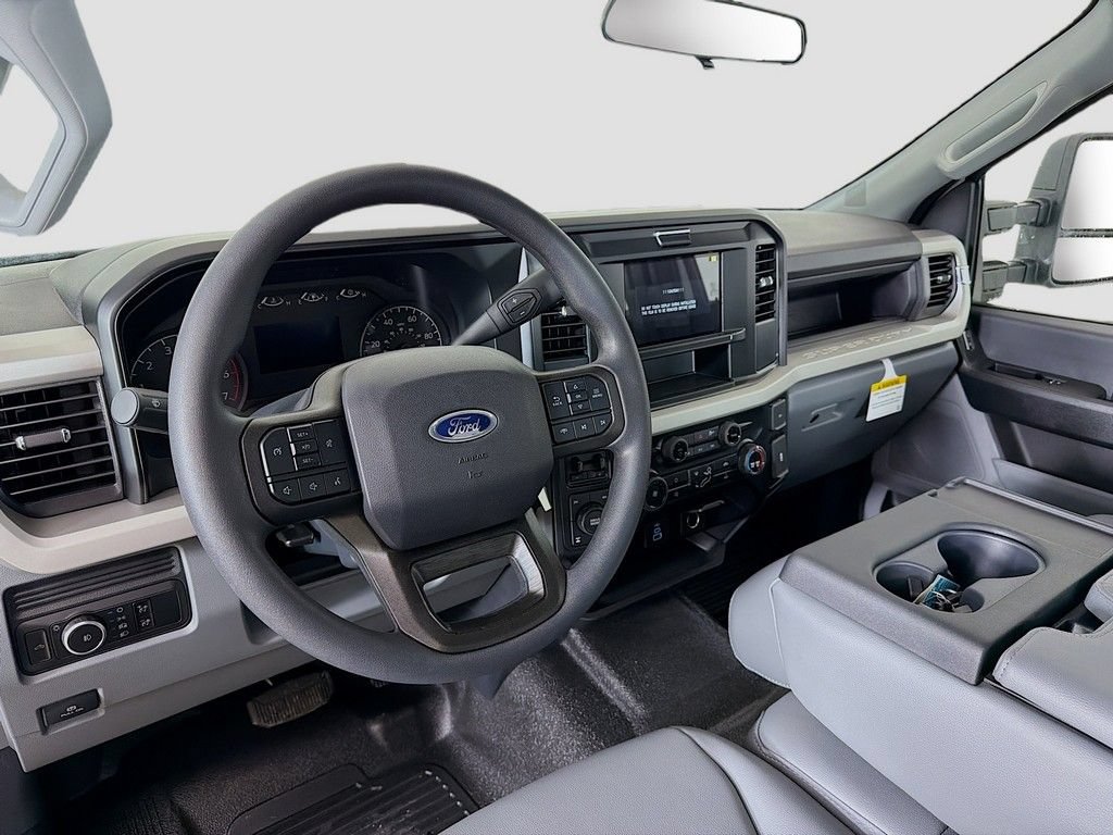 New 2026 Ford F250 XL w/ XL Chrome Package AWD/4WD image 17
