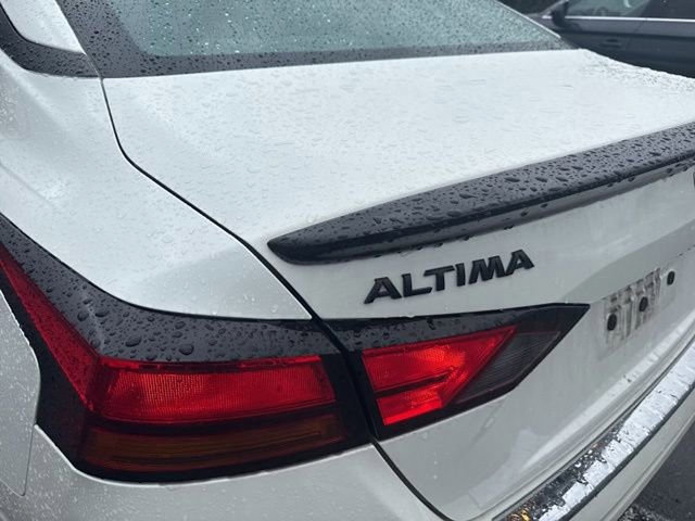Used 2022 Nissan Altima 2.5 SR w/ Midnight Edition Package image 7
