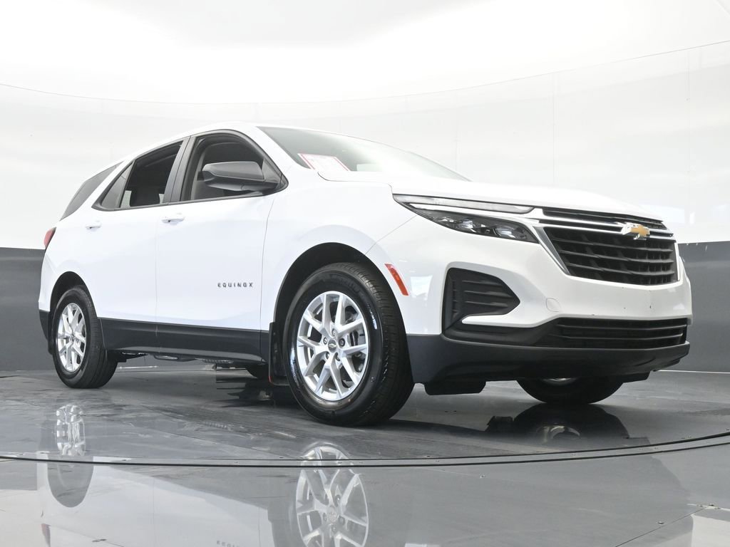 Used 2023 Chevrolet Equinox LS image 61