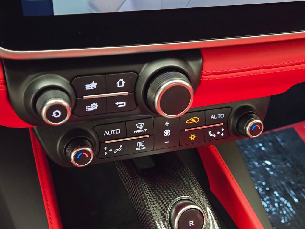 Used 2023 Ferrari Portofino M RWD image 41