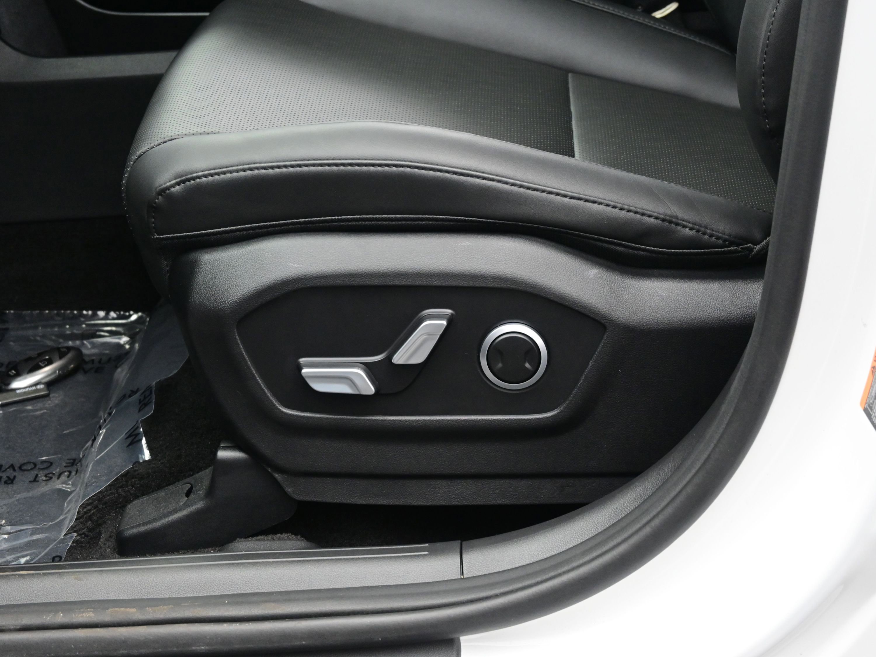 Used 2025 Hyundai Santa Fe XRT image 11