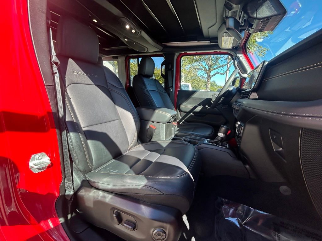 Used 2024 Jeep Wrangler Sahara w/ Technology Group image 27
