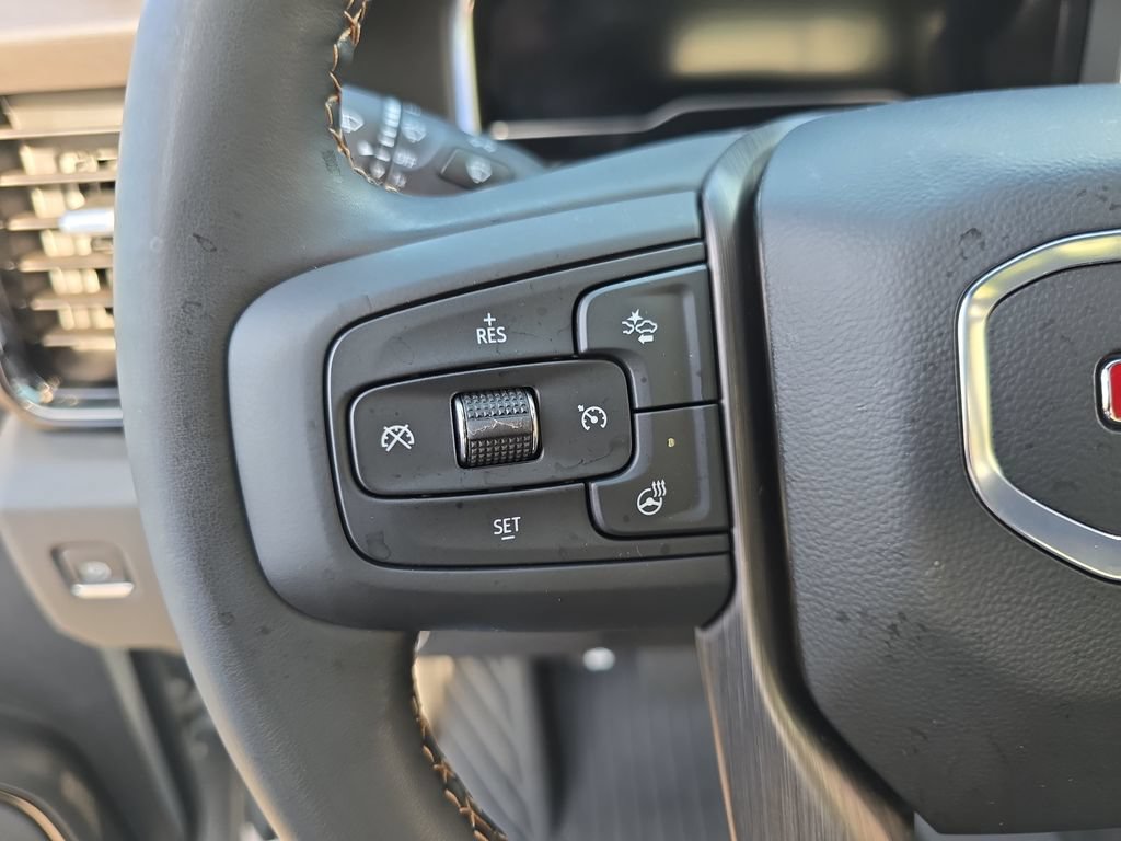 Used 2024 GMC Sierra 2500 AT4 w/ Technology Package AWD/4WD image 17