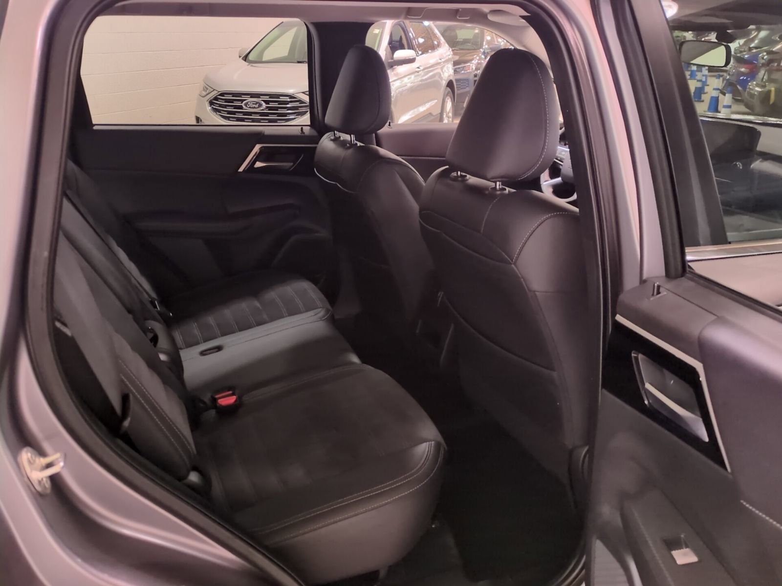 Used 2024 Mitsubishi Outlander SE image 14